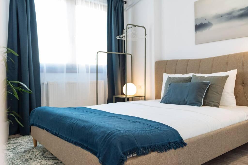 דירה Sunny 2br Flat - Old Town View *