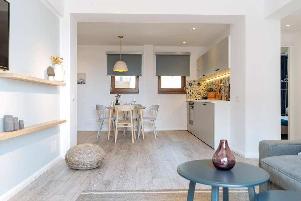 דירה Sunny 2br Flat - Old Town View