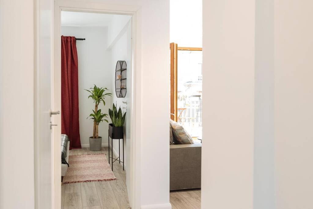 דירה Sunny 2br Flat - Old Town View