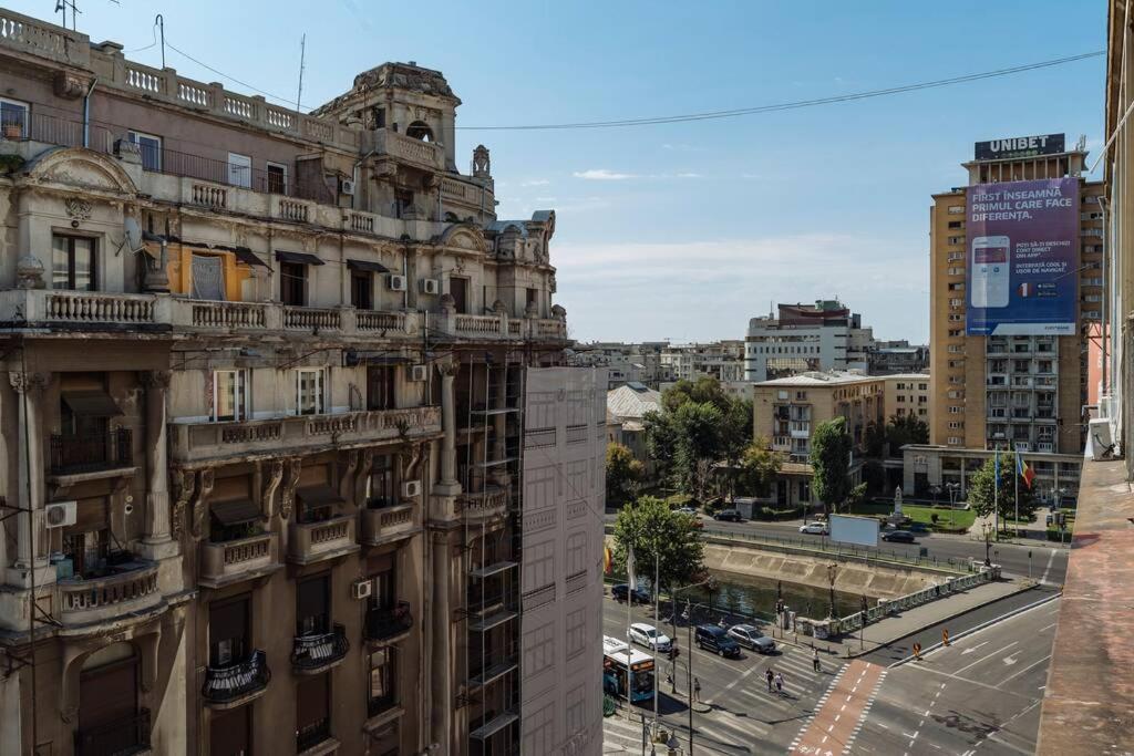 Sunny 2br Flat - Old Town View