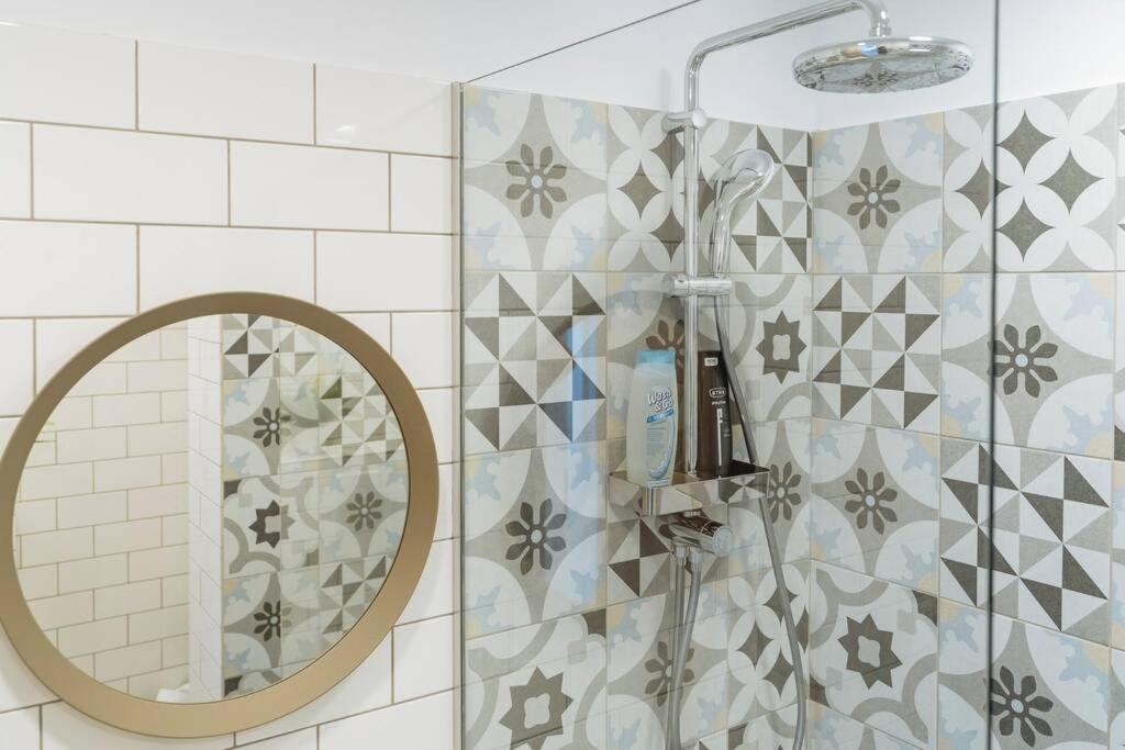Sunny 2br Flat - Old Town View * בוקרשט