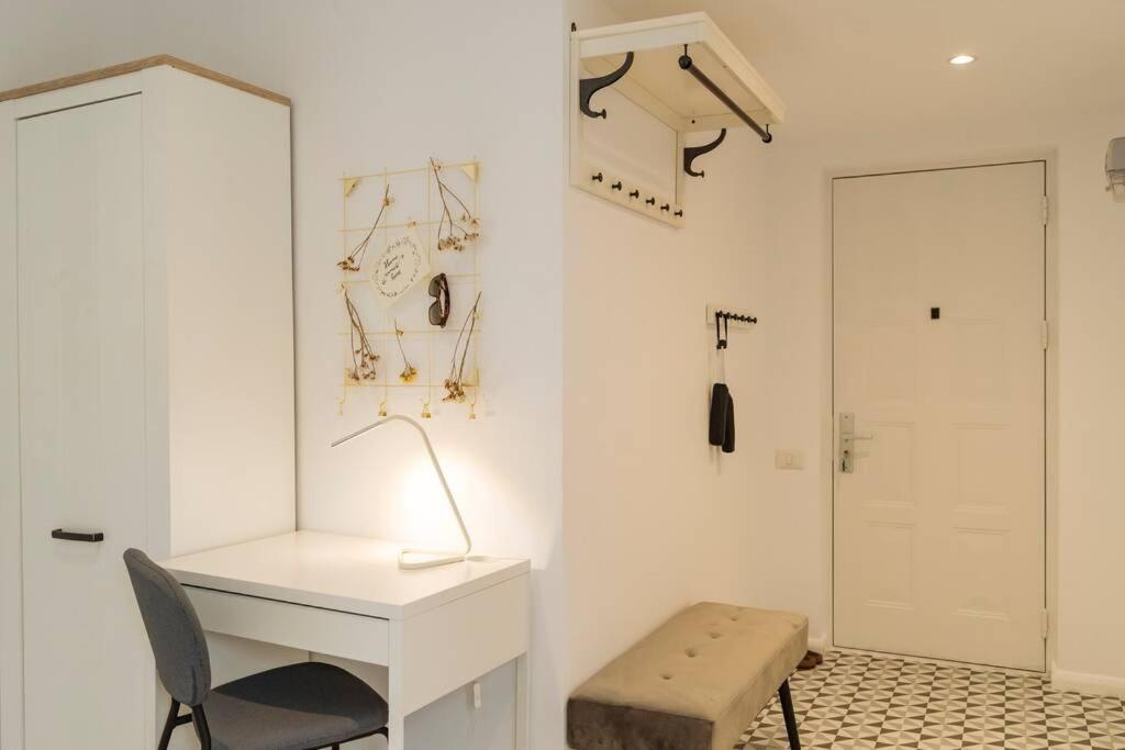 דירה Sunny 2br Flat - Old Town View